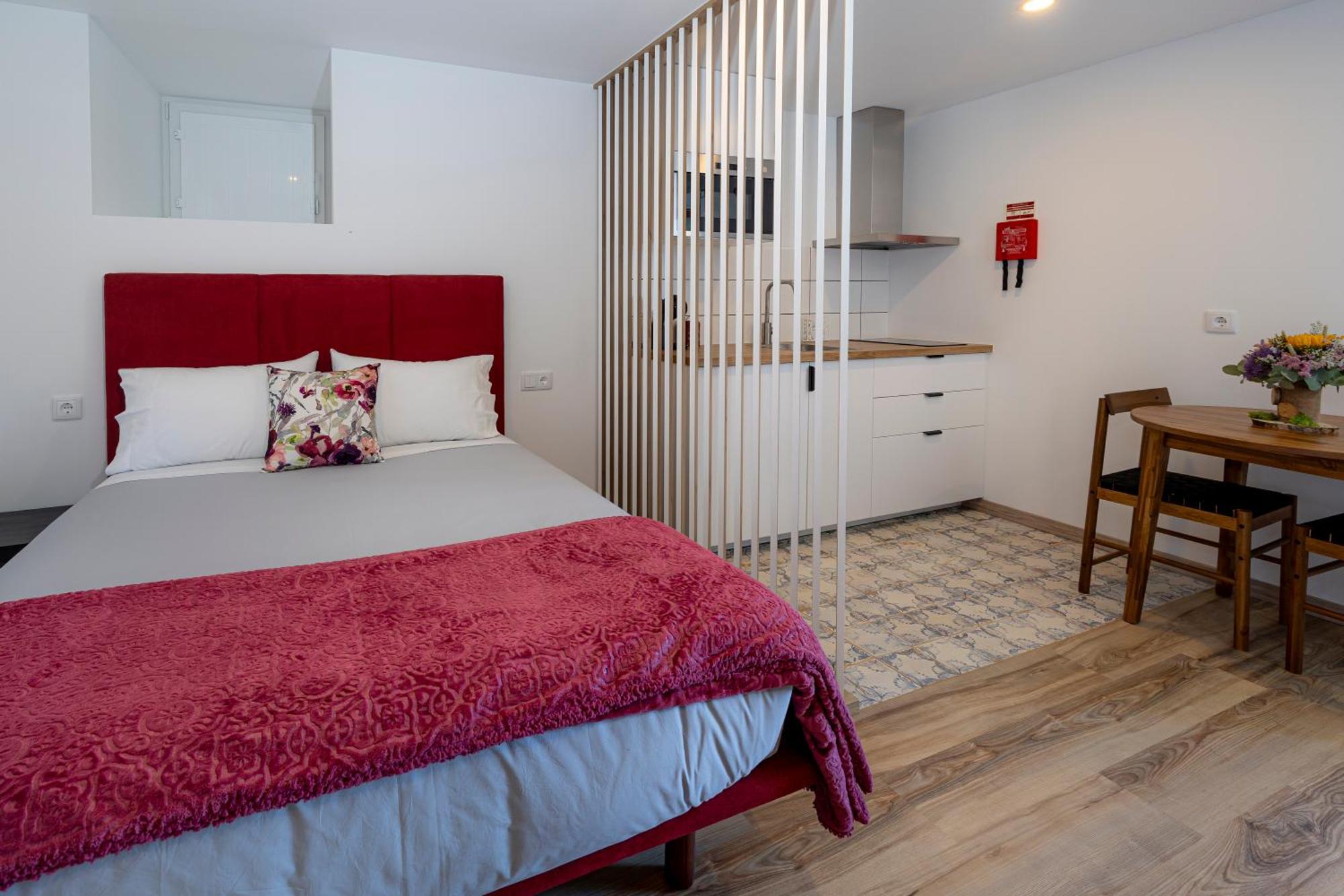 Cruzeiros Guest House, Piscina, Jacuzi, Grupos Tangil エクステリア 写真